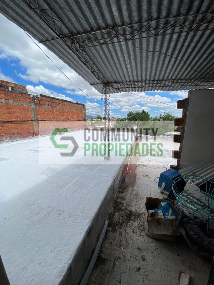 VENTA Propiedad con galpon a dos cuadras de plaza Alvarado