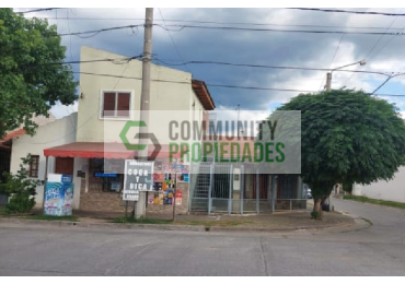 San Carlos Venta casa esquina sobre ruta principal. Con comercio. 